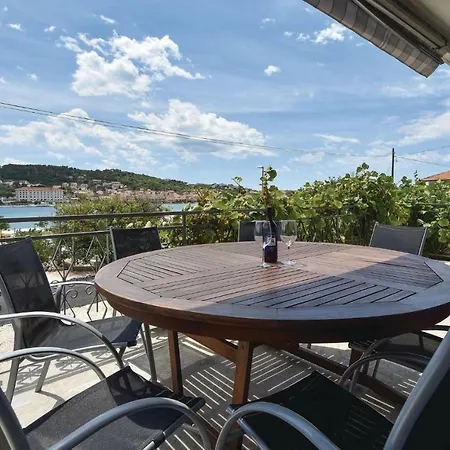 Holiday Kneza Trpimira I Holiday home