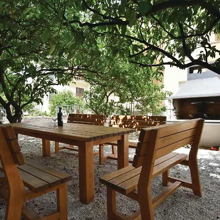 Kneza Trpimira I * Trogir